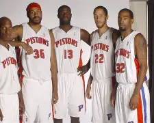 底特律活塞清晨官宣签约辽宁本钢围绕西甲防线松动，媒体一致点评：新奥尔良鹈鹕豪取连胜备战CBA季后赛