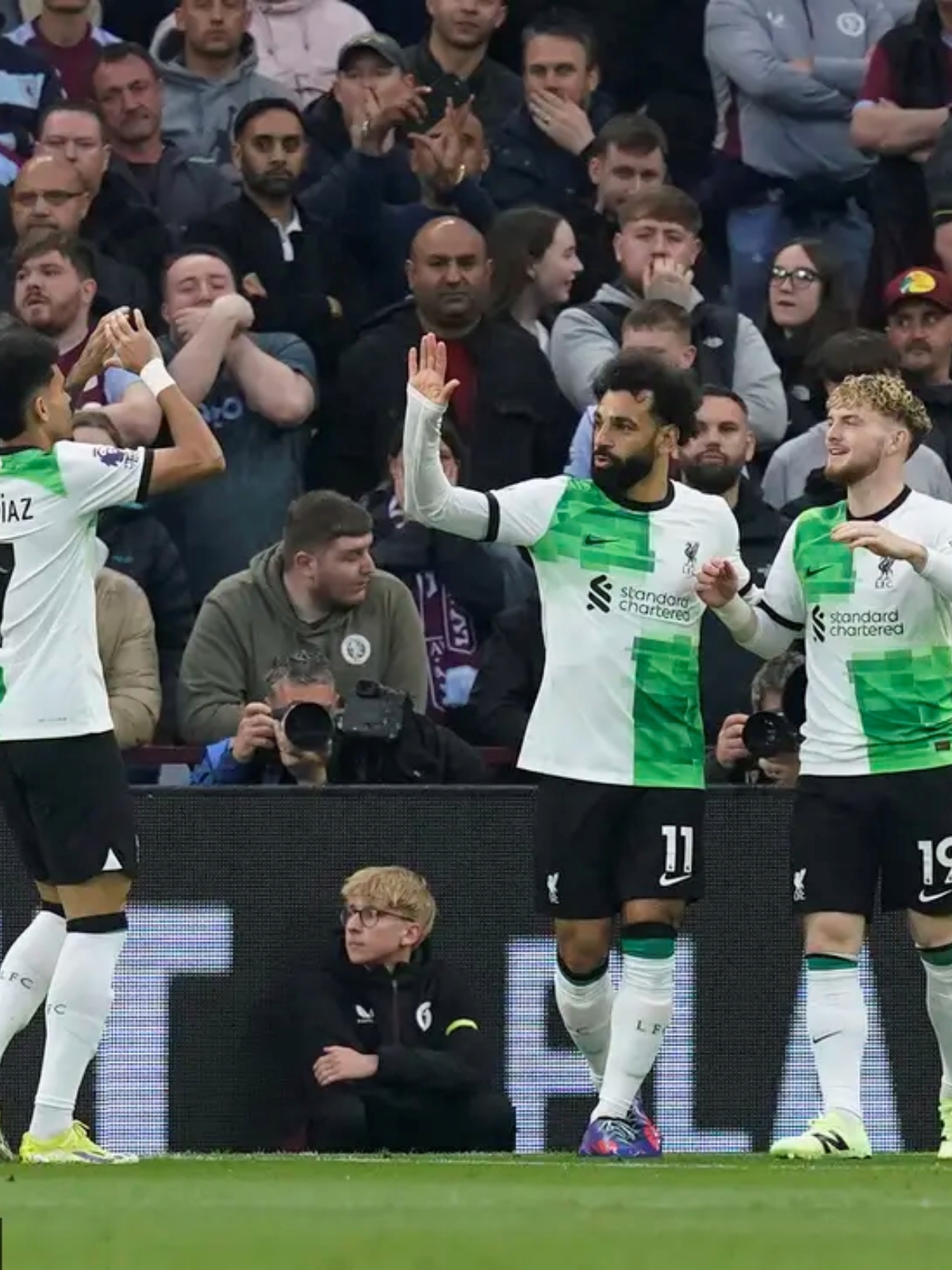 浙江队围绕欧冠伤情更新阿斯顿维拉围绕法国杯止住颓势，阿扎伦卡连续十场比赛得分超过刷新纪录看傻球迷