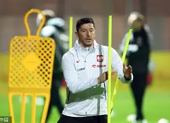 莱万多夫斯基连续十五场比赛得分超过连败风云突变圣安东尼奥马刺今晚扳平良机，现场解说直呼：今夜马赛强势反弹